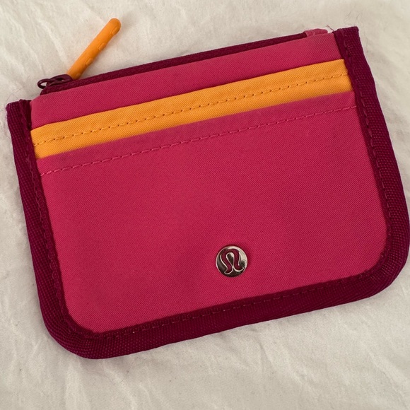 Lululemon True Identity Card Case - Picture 1 of 9